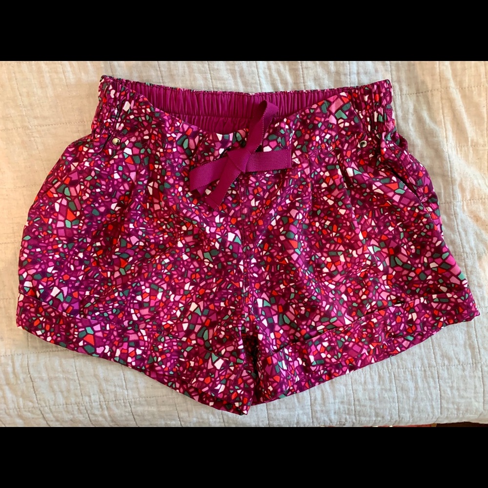 Lululemon Spring Breakaway Short✨